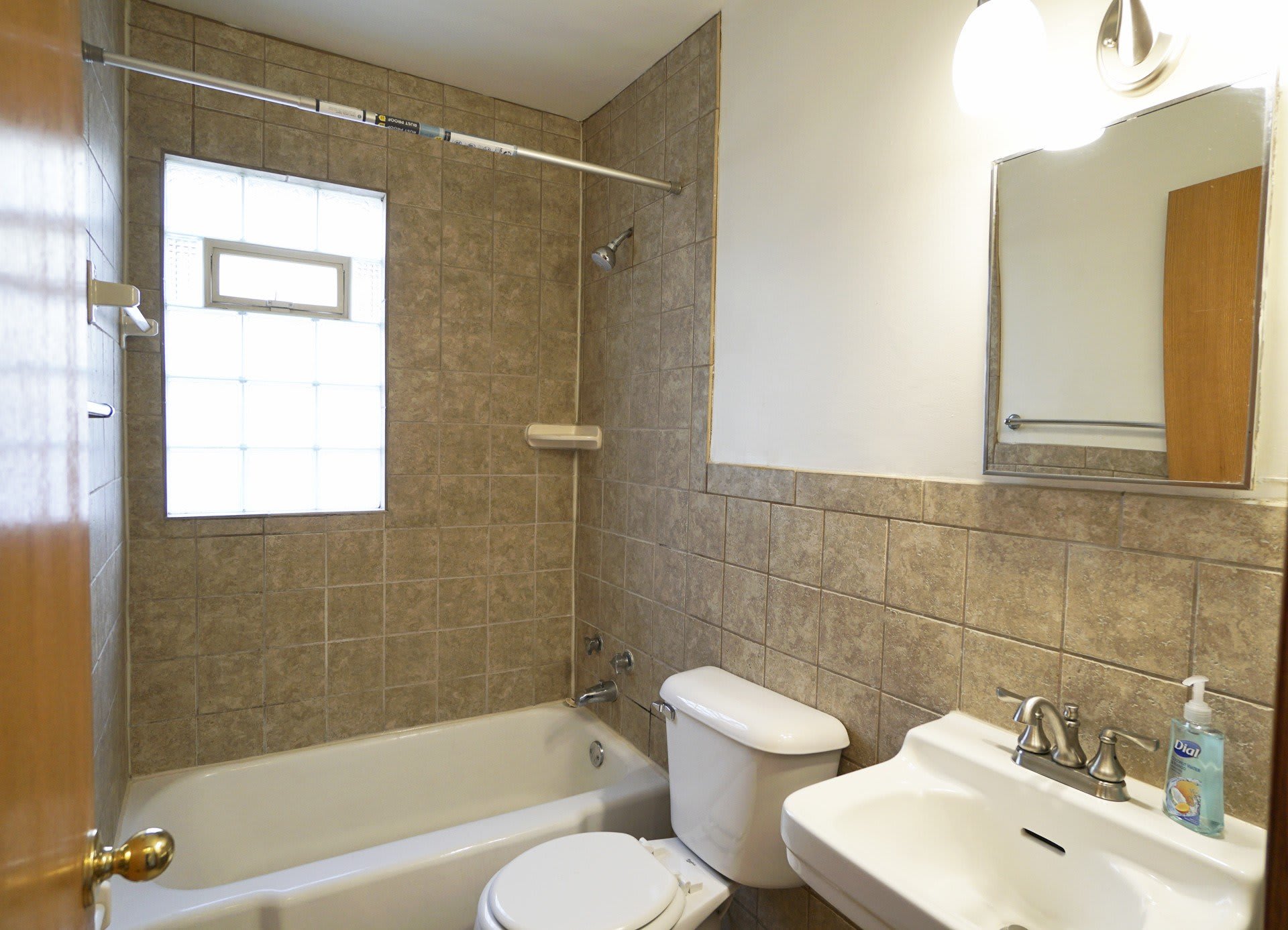 Adrian Apartments – photo 5