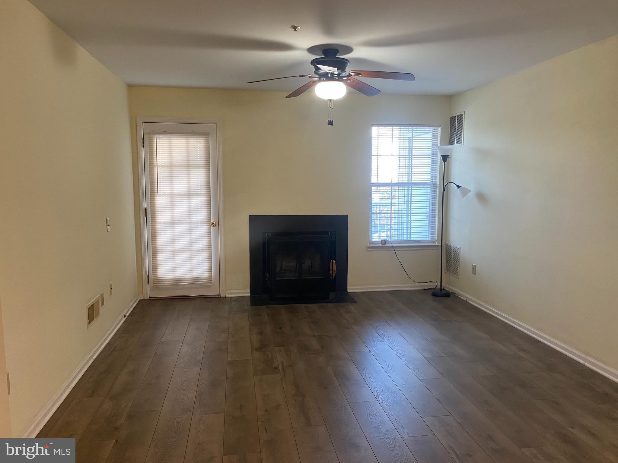 2004 WATERS EDGE Drive – photo 2