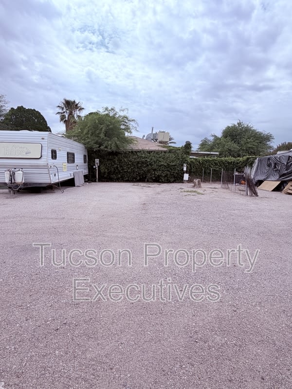 3314 East Benson Highway – photo 2