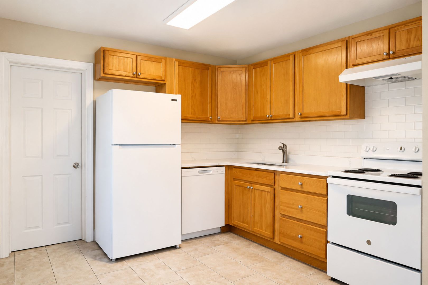 3 Bedroom, 1 Bathroom Home for Rent in Tampa! – photo 5