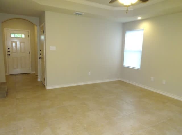 7010 Lakeview Dr 101 San Antonio Tx 78244 – photo 3