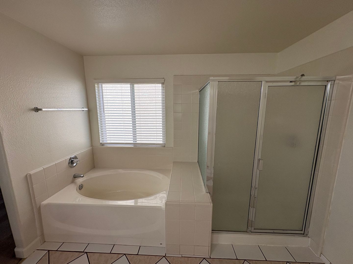 2 Story Home Near Shopping Center Rent Ready! – photo 5