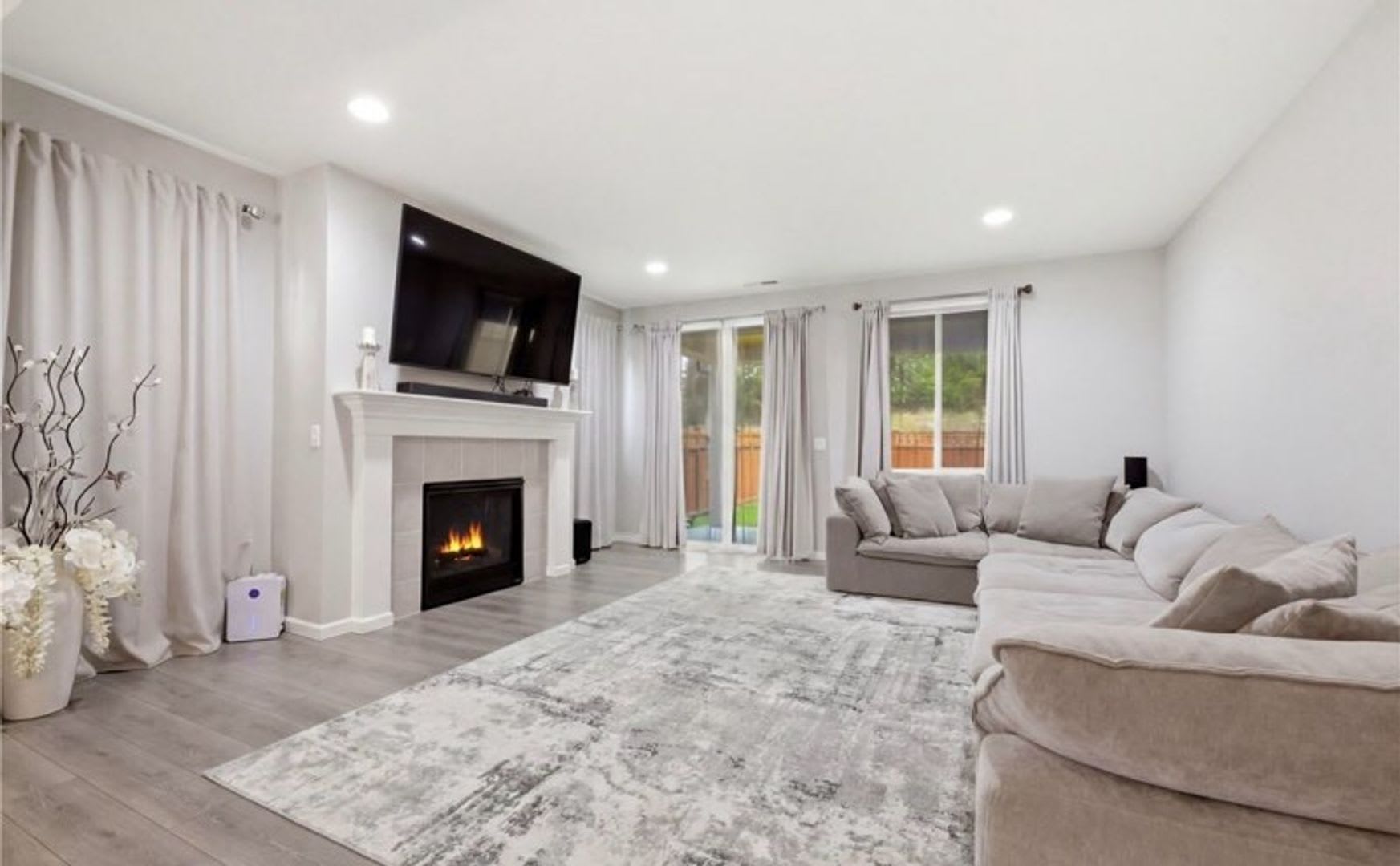 Beautiful Multigenerational Home on a Quiet Cul-de-Sac – photo 3