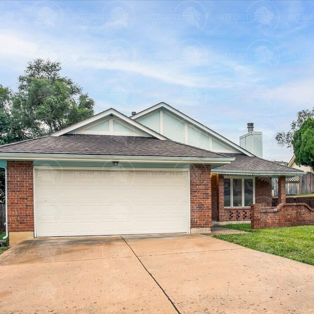 **COMING SOON!!!!!!!Charming 3 Bedroom, 2 Bathroom Home for Lease** – photo 1