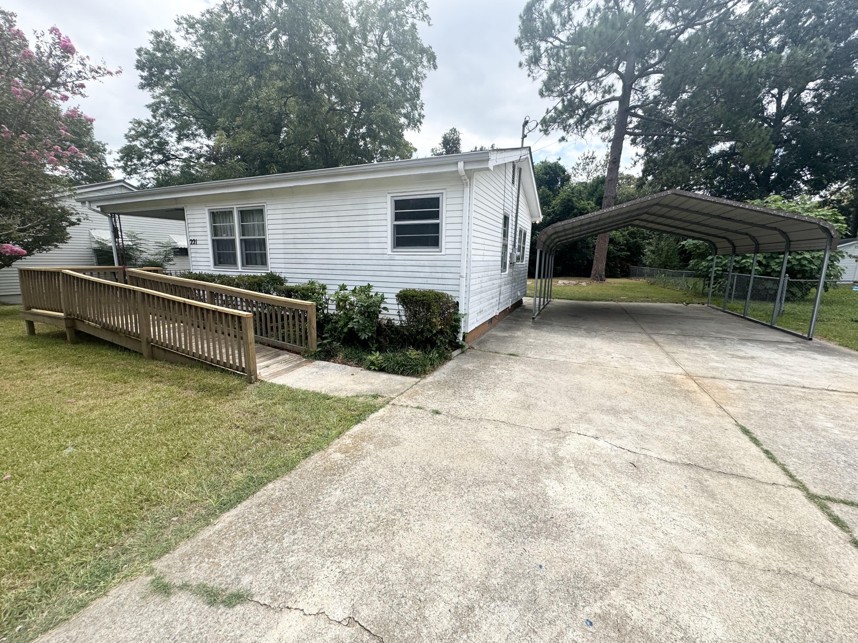 221 Shirley Drive – photo 2