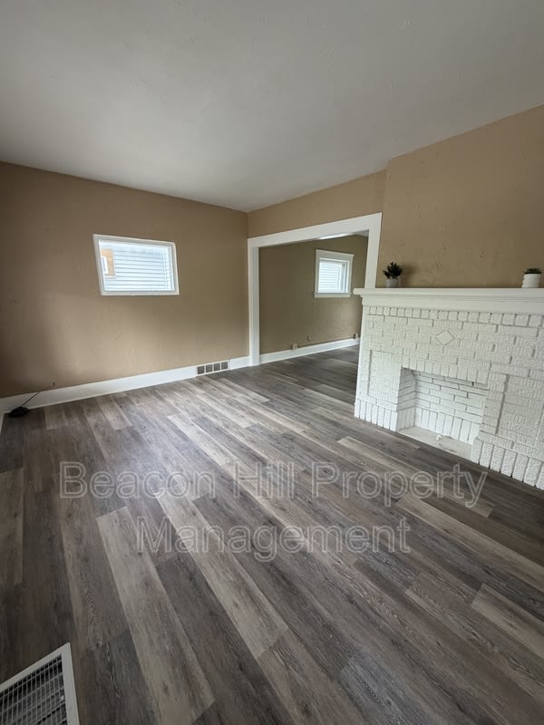 3331 East 145th Street – photo 2