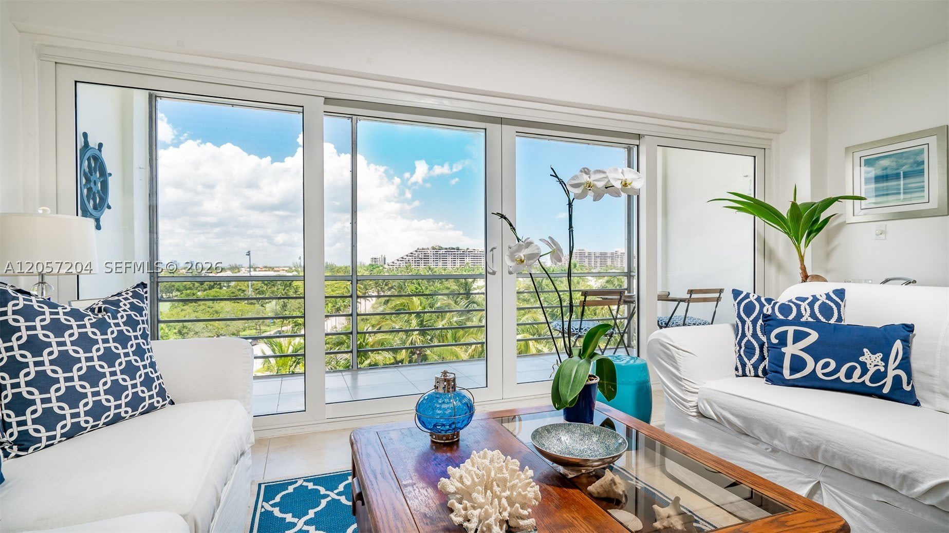 555 Crandon Blvd – photo 1