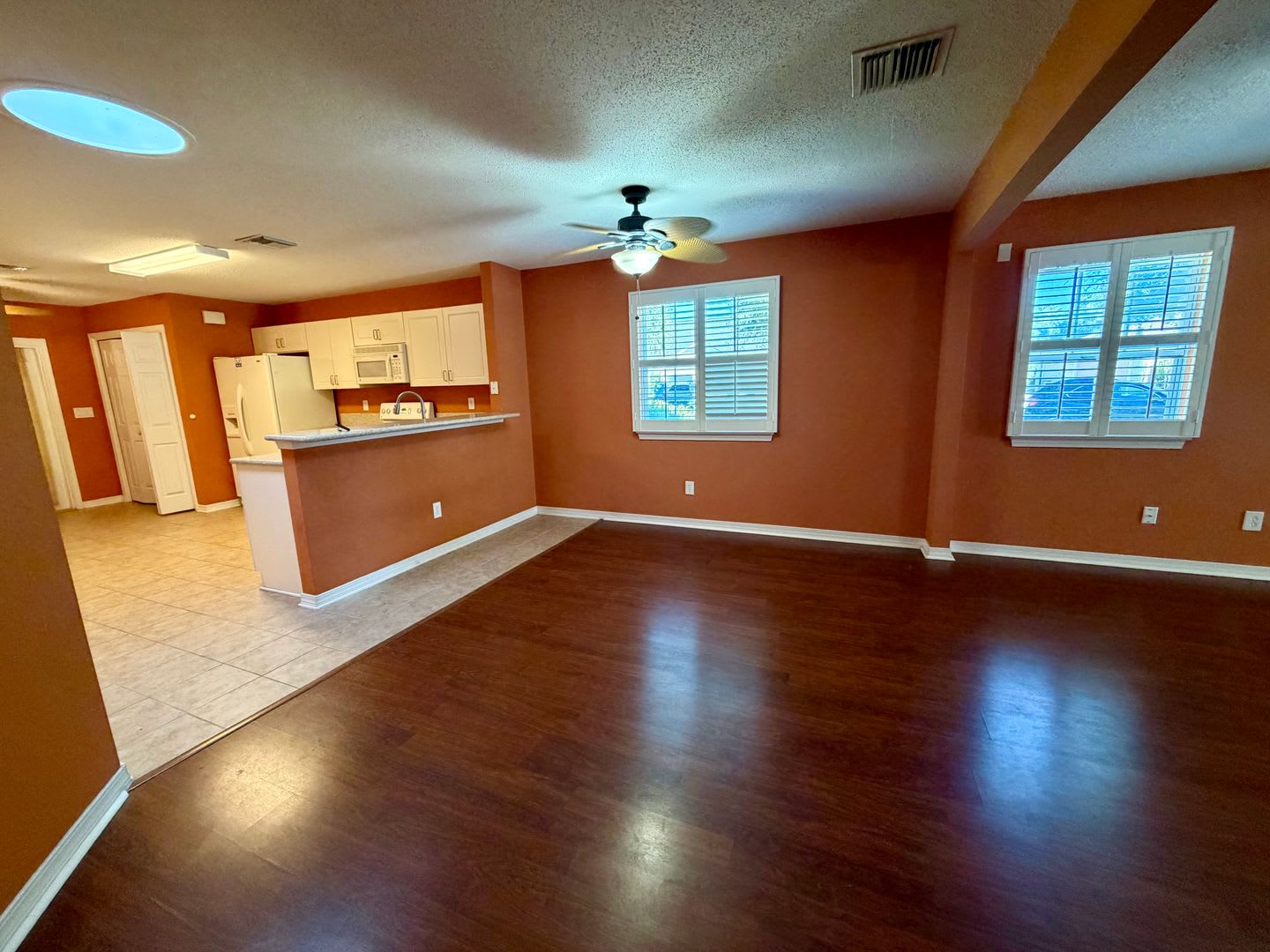 Close to Pier Park, Palmetto Trace HOA community with pool – photo 3