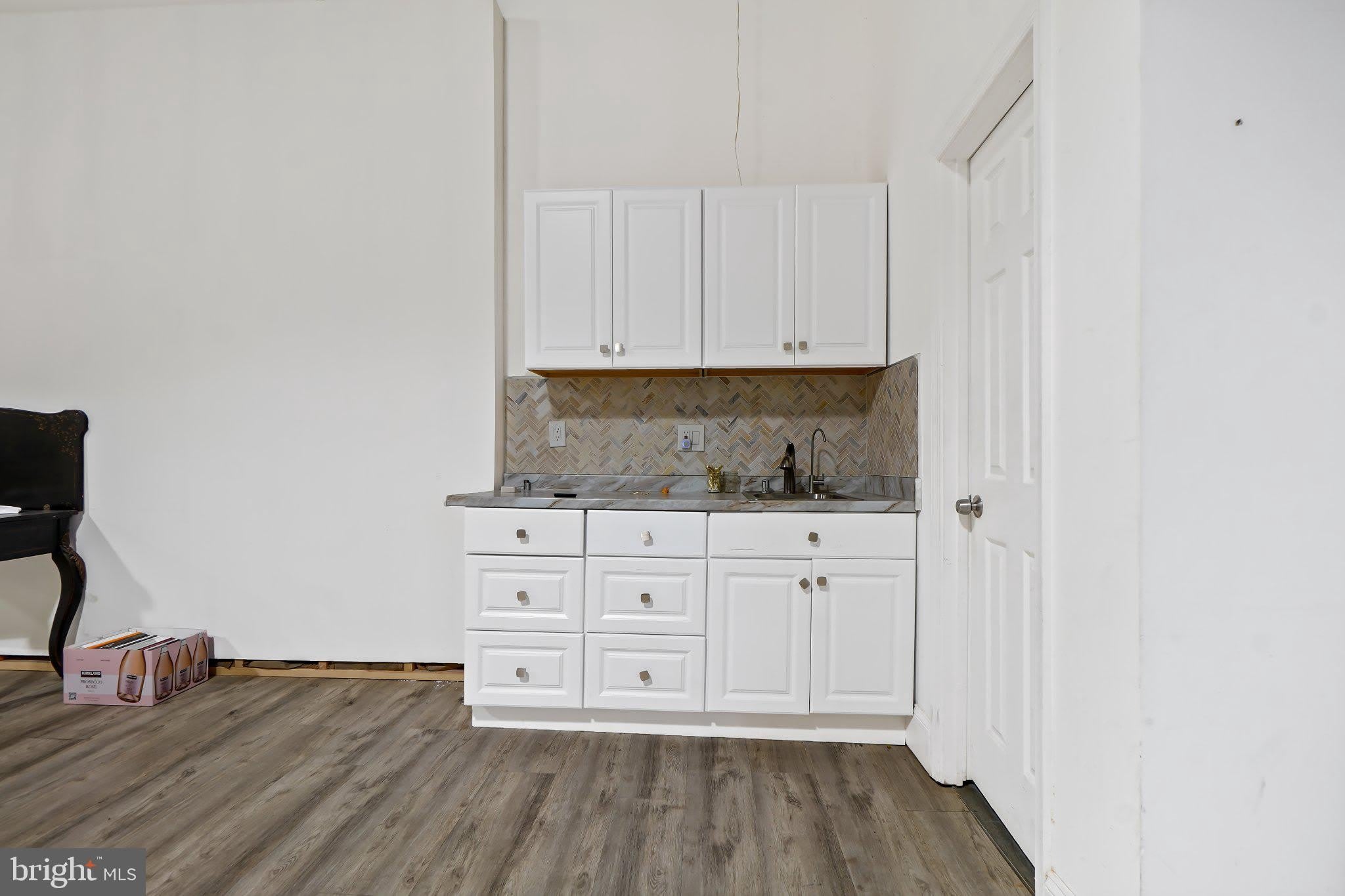 4217 HOWARD Avenue – photo 4