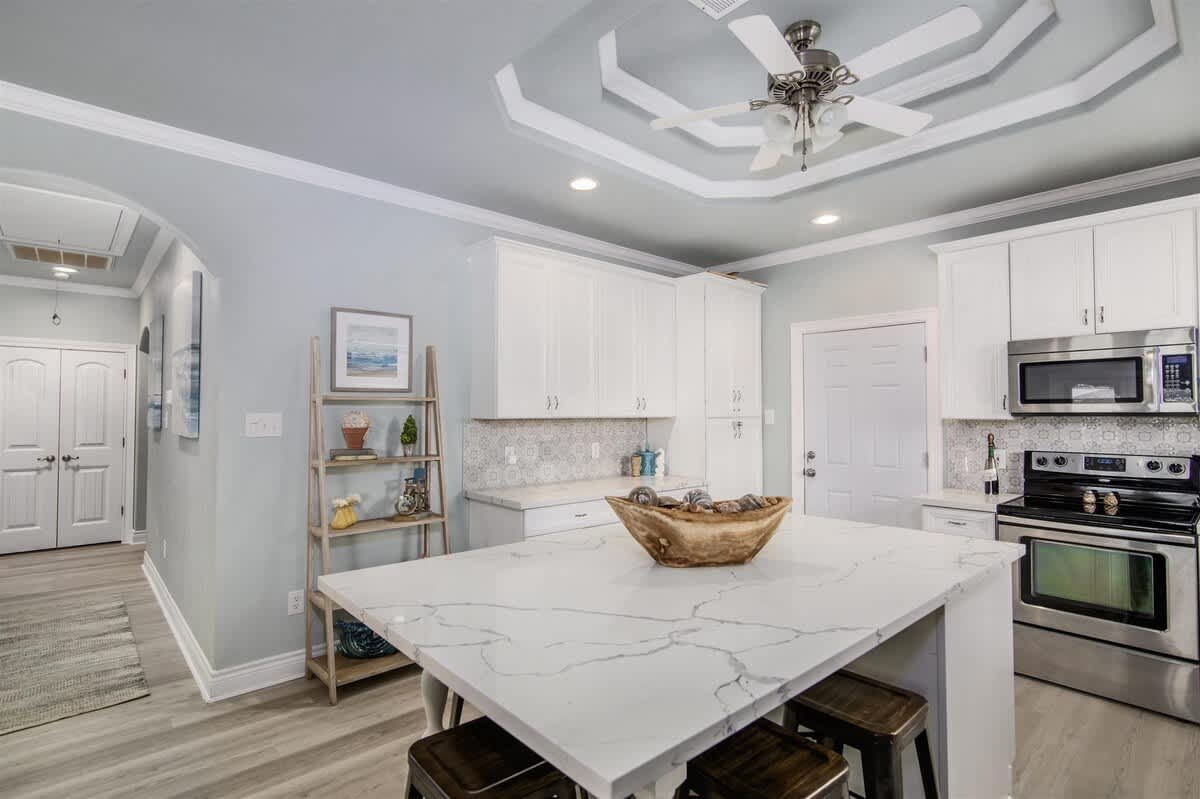 986 Bahama Dr. – photo 3