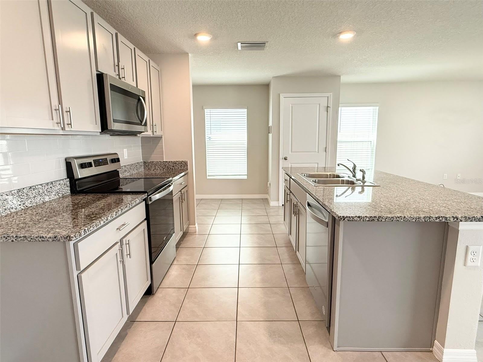 12131 White Cypress Place – photo 4