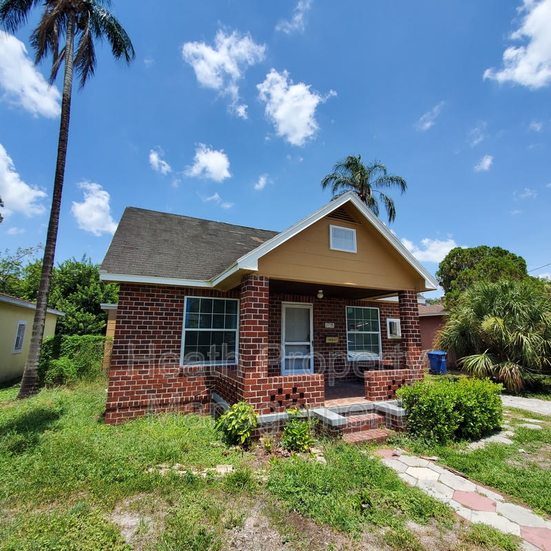 1735 25th Street South – photo 1