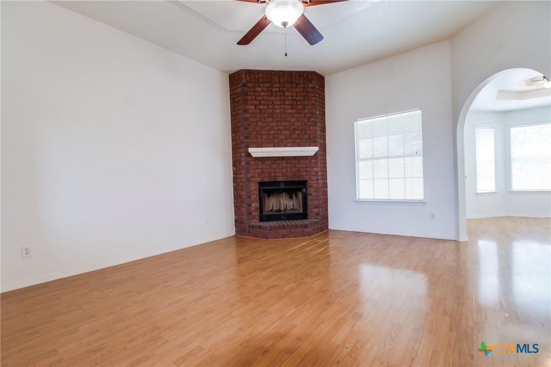 5211 James Loop – photo 3