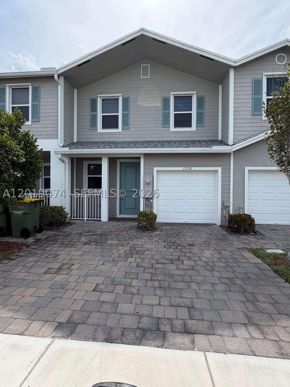 1710 SE 9th Ave – photo 1
