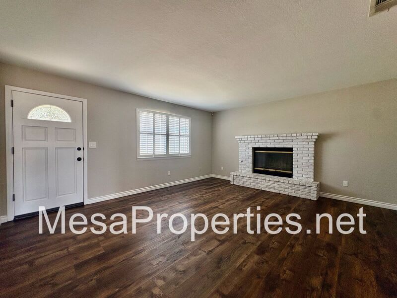 7891 Corona Ave. – photo 5