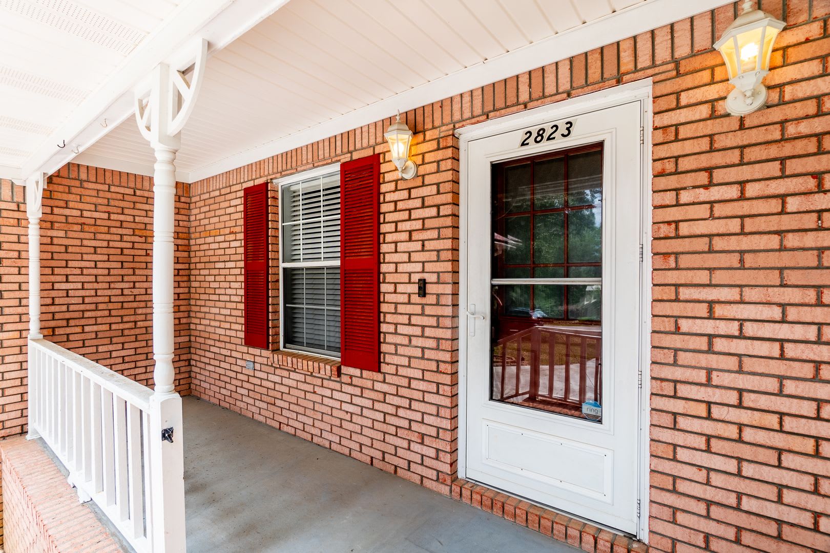 Charming Crestview Home – photo 5