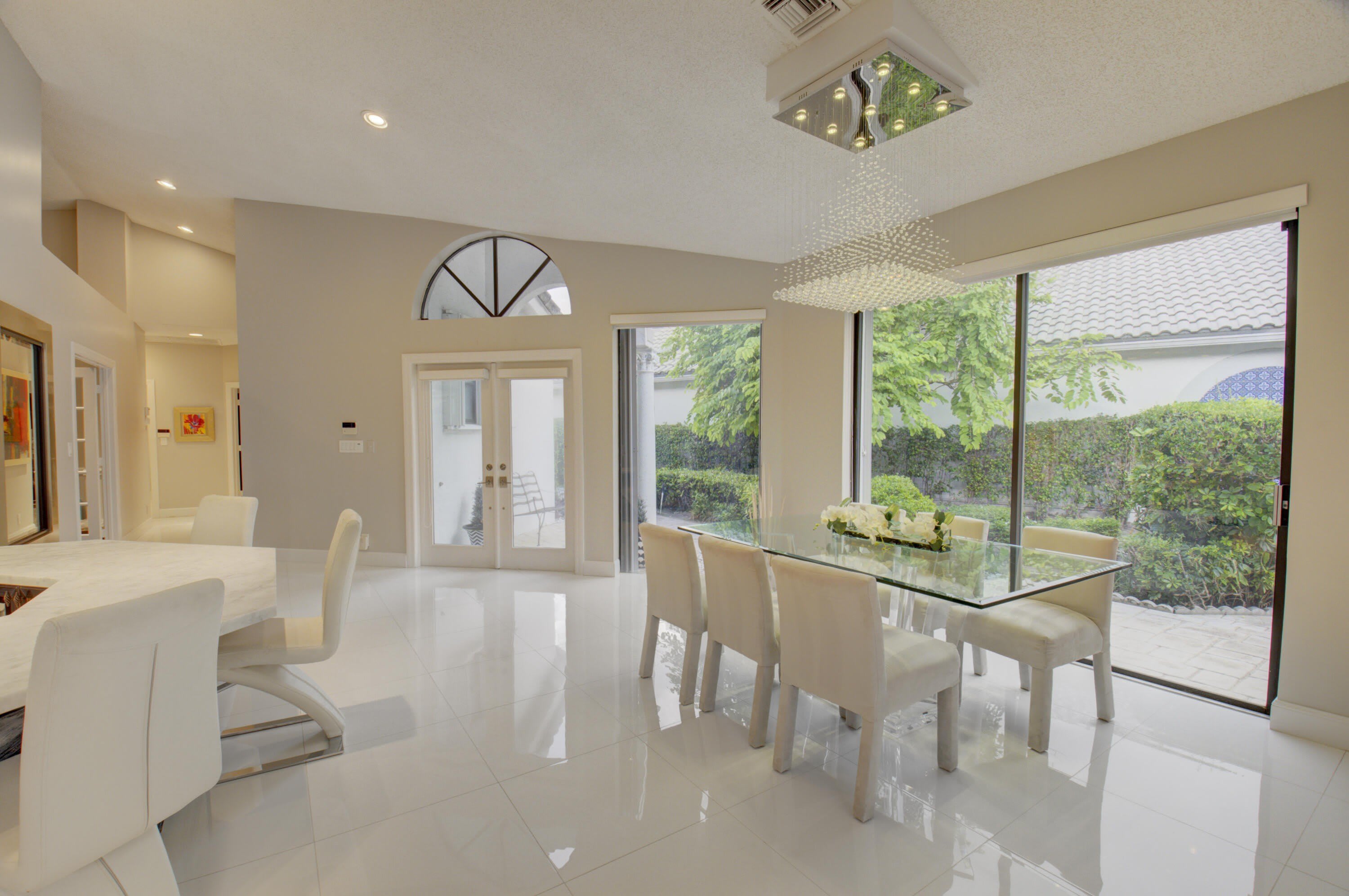 2106 NW 60th Circle – photo 4