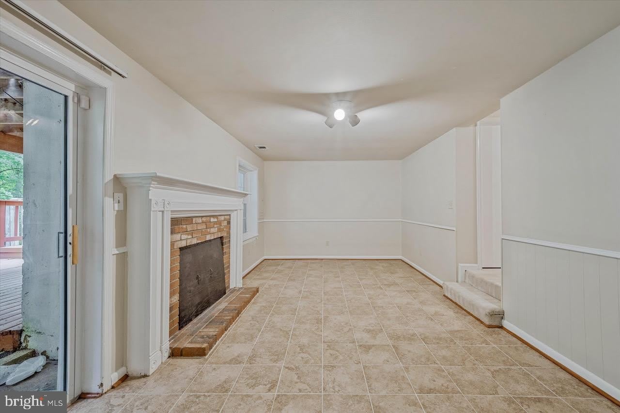 7177 LAKE COVE DR – photo 5