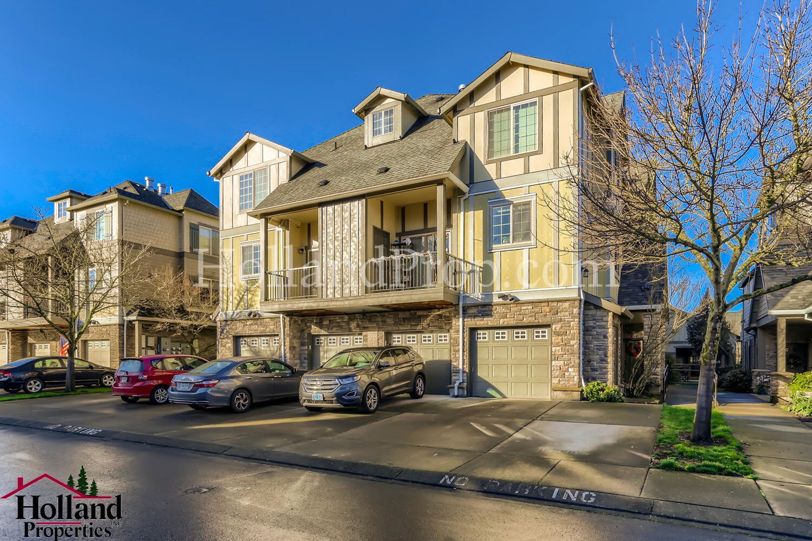 Spacious 2 Bed, 2.5 Bath Condo with Brand New Carpet – Prime Hillsboro Location – photo 3