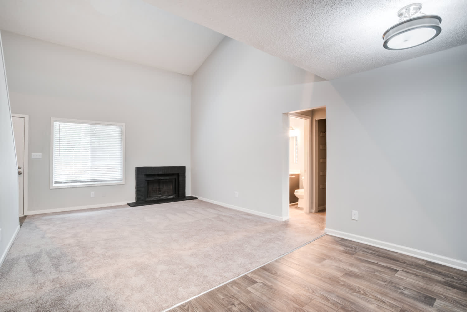The Bluffs Apartment Homes – photo 4