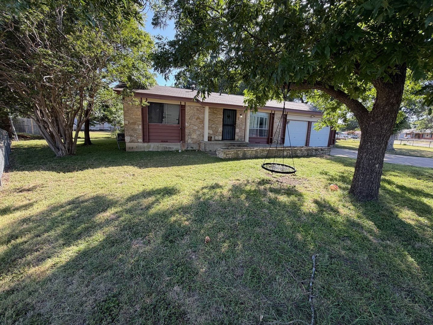 3 Bdrm Home In Copperas Cove On A Corner Lot – photo 3