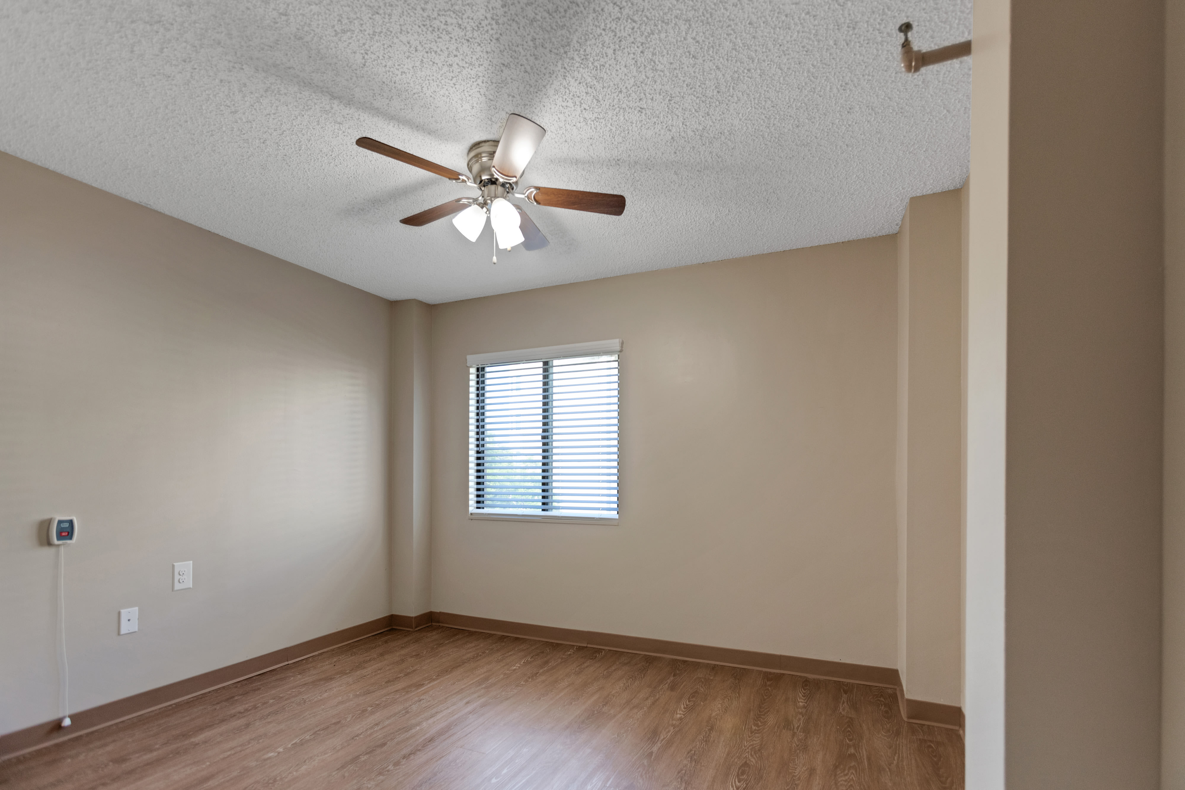 848 Lakeland Dr – photo 5