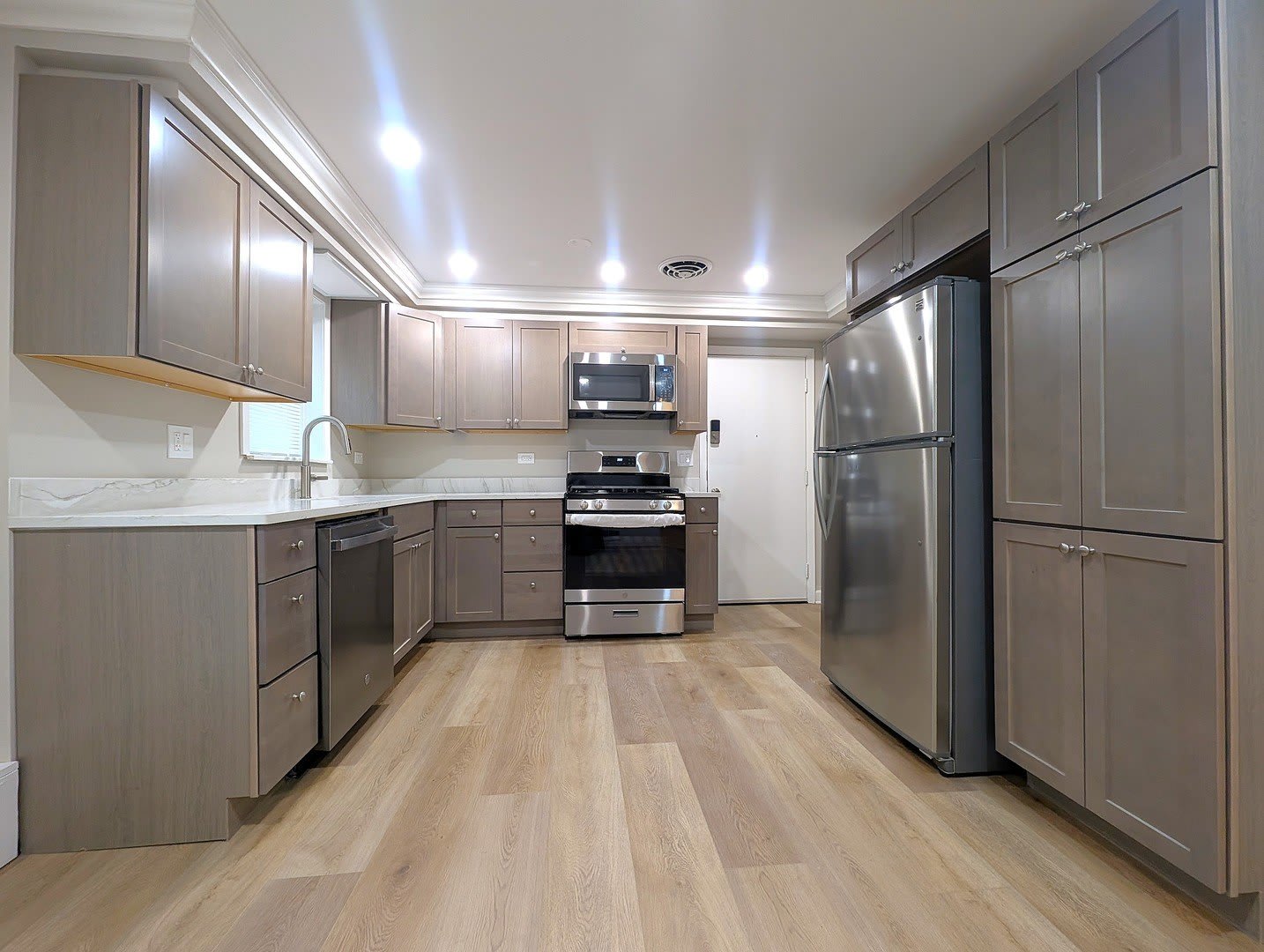 300 S Austin Boulevard – photo 4