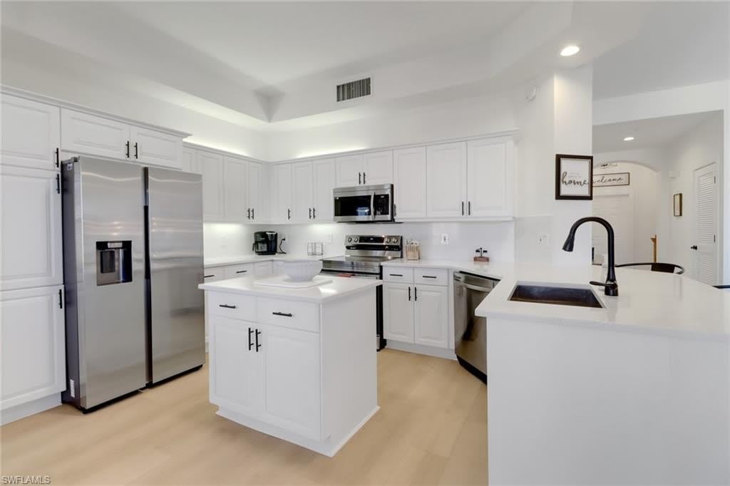 451 Bayfront Pl – photo 3