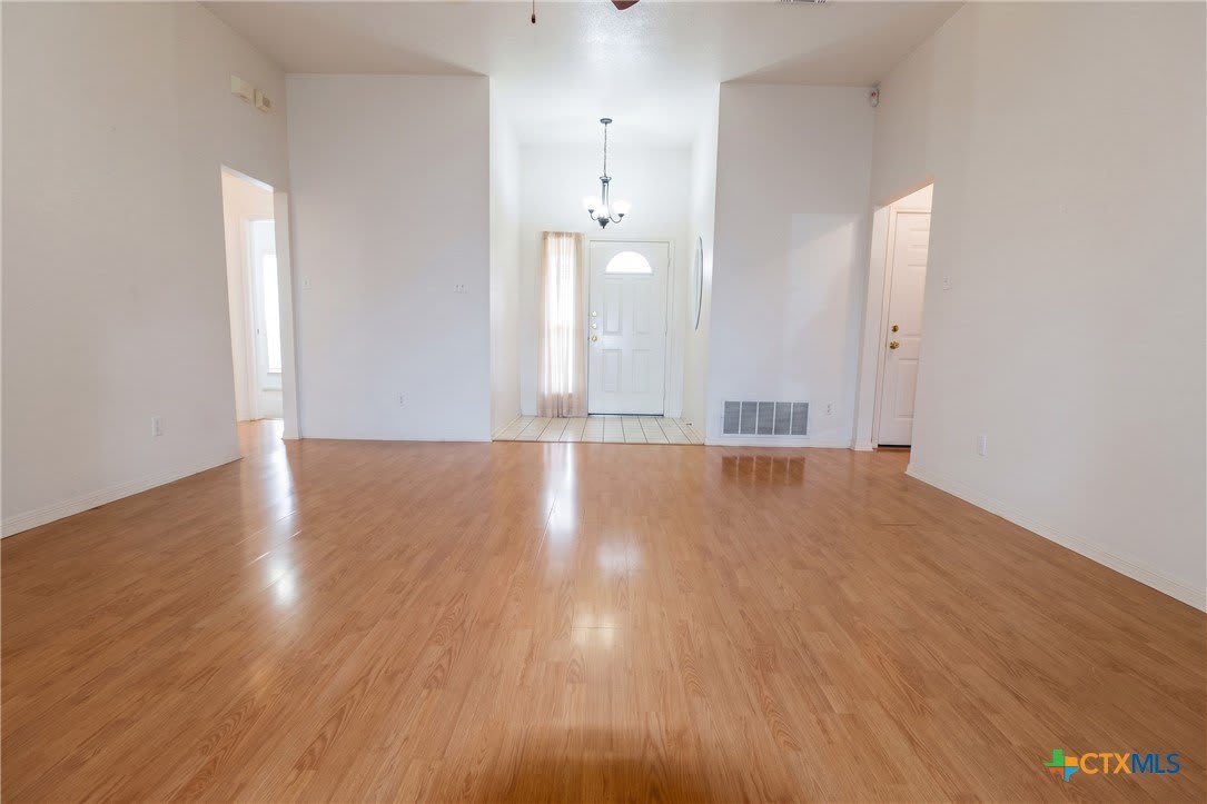 5211 James Loop – photo 2