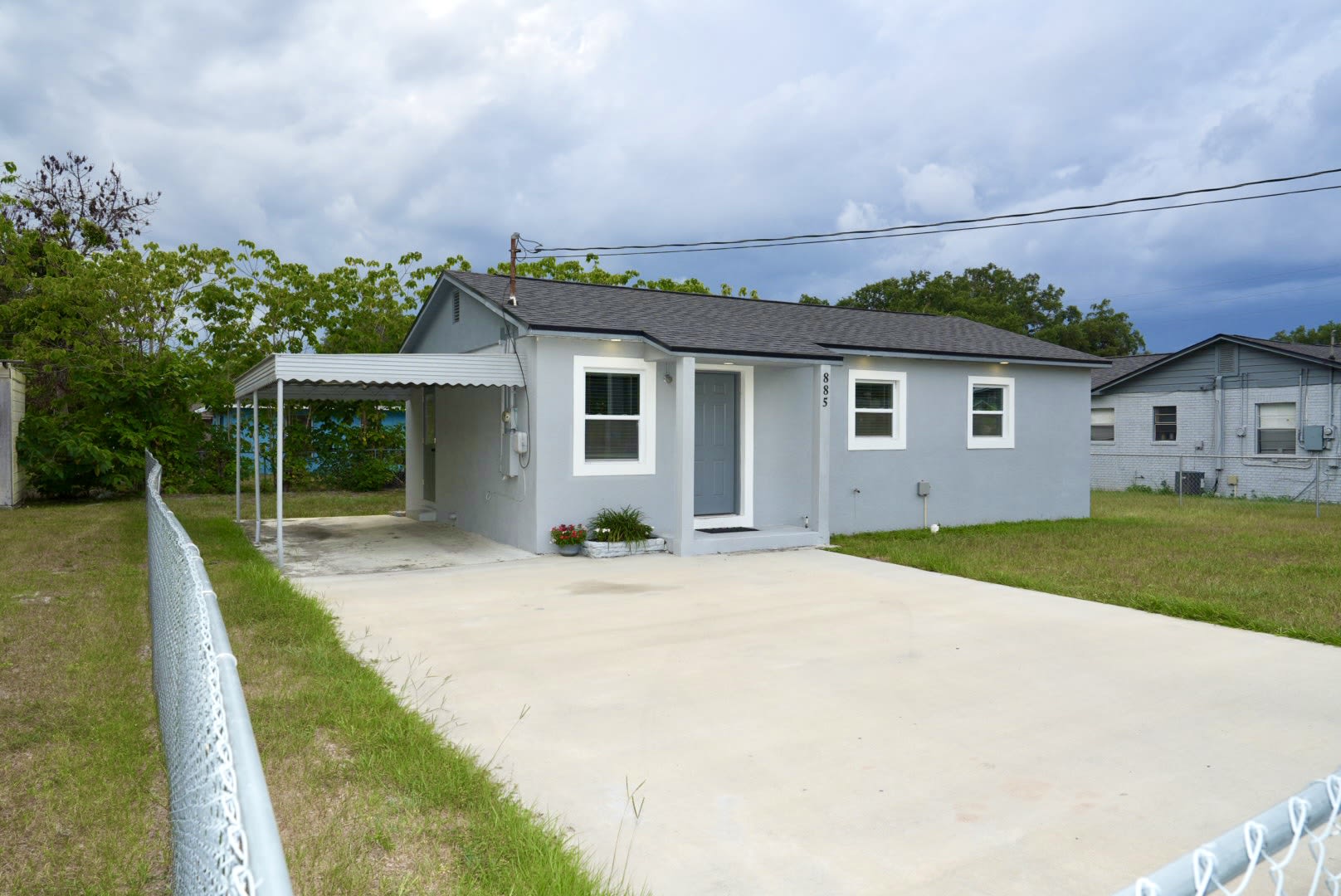 885 Ruby Ave – photo 1