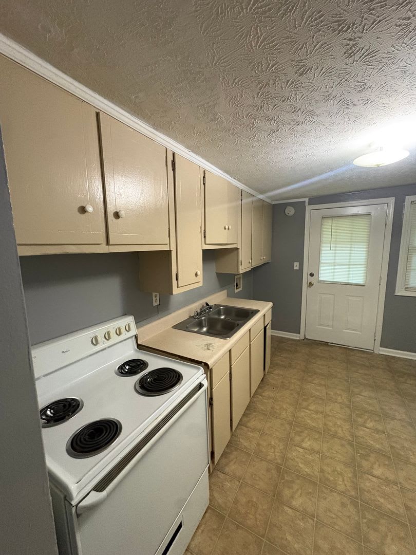 Apartment in Carrollton City Limits! – photo 3