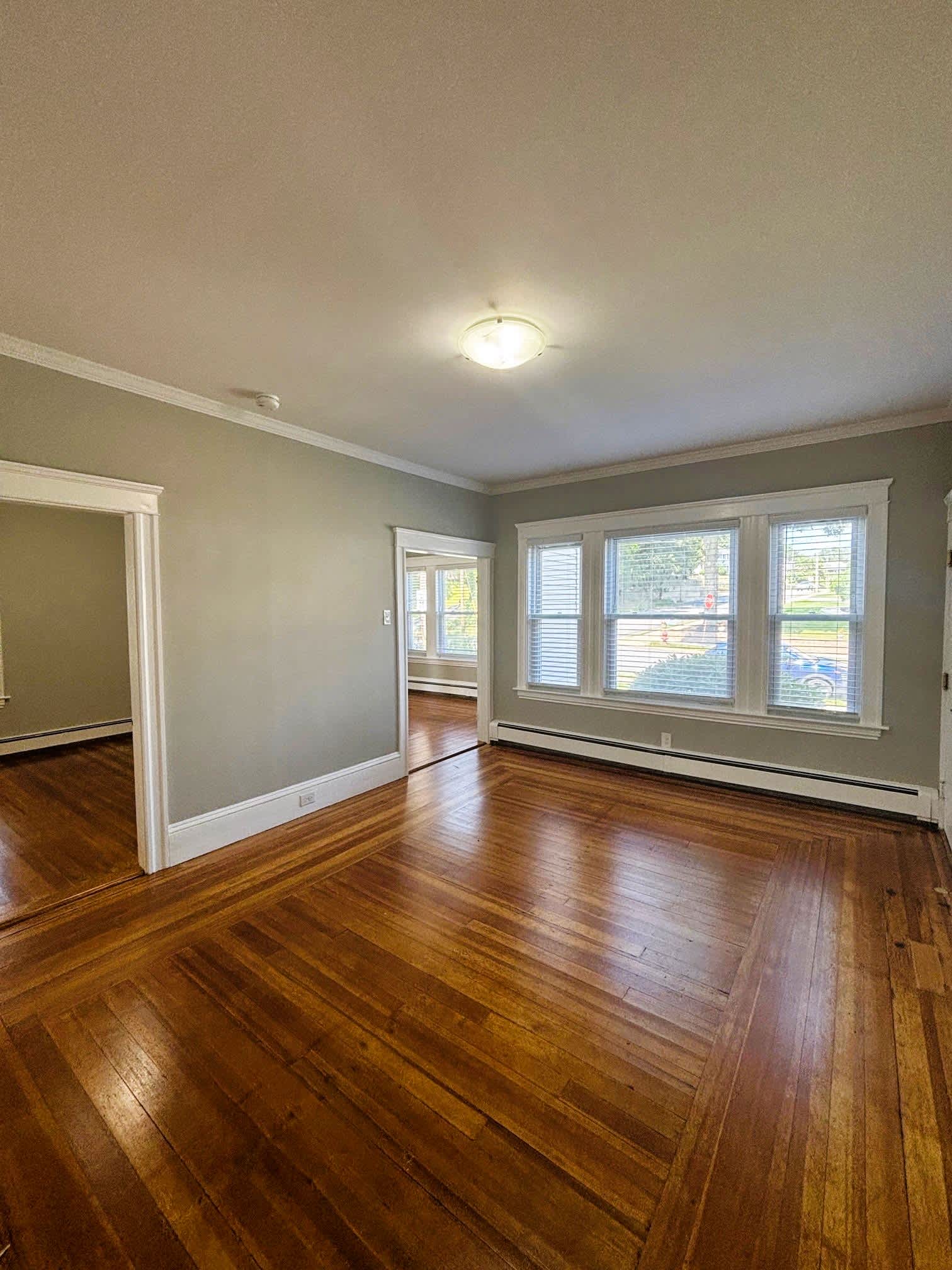 568 Prospect Street 1R – photo 3