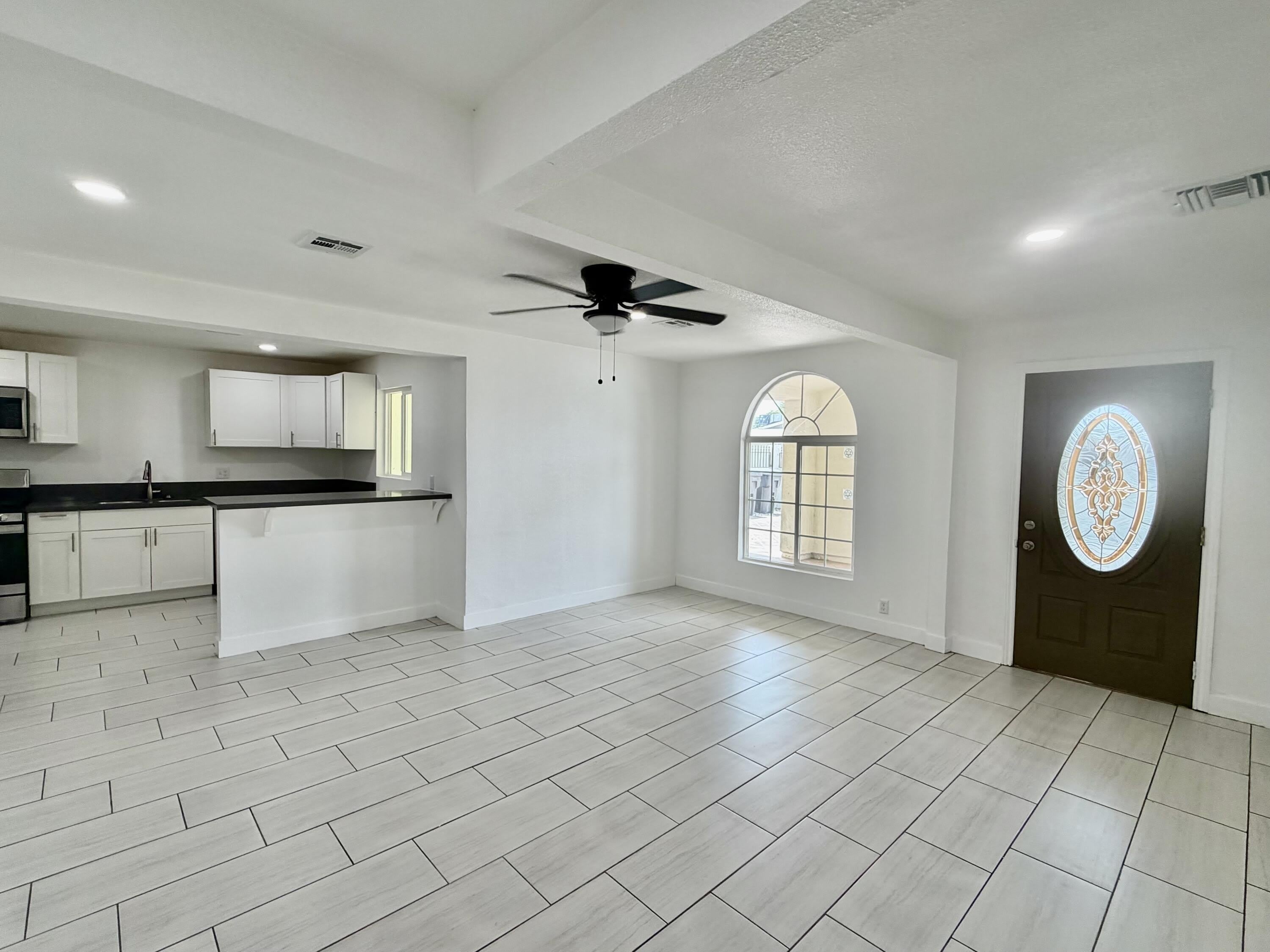 85041 Cairo Street – photo 5