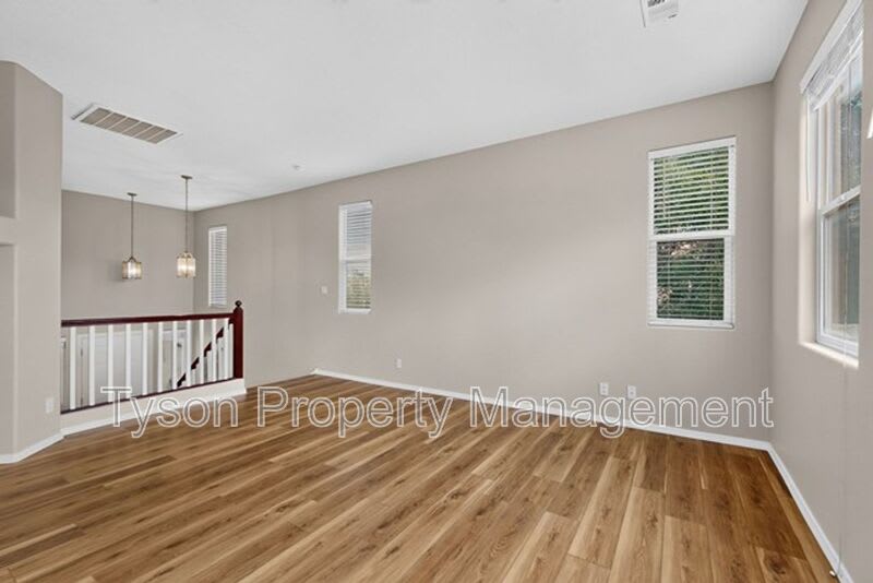 10912 Dream Weaver NW – photo 5