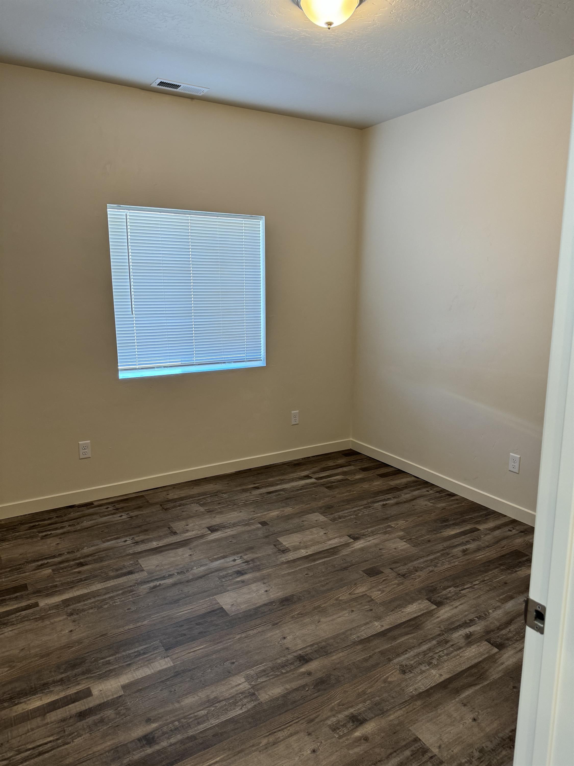 309 East Grove Avenue – photo 4