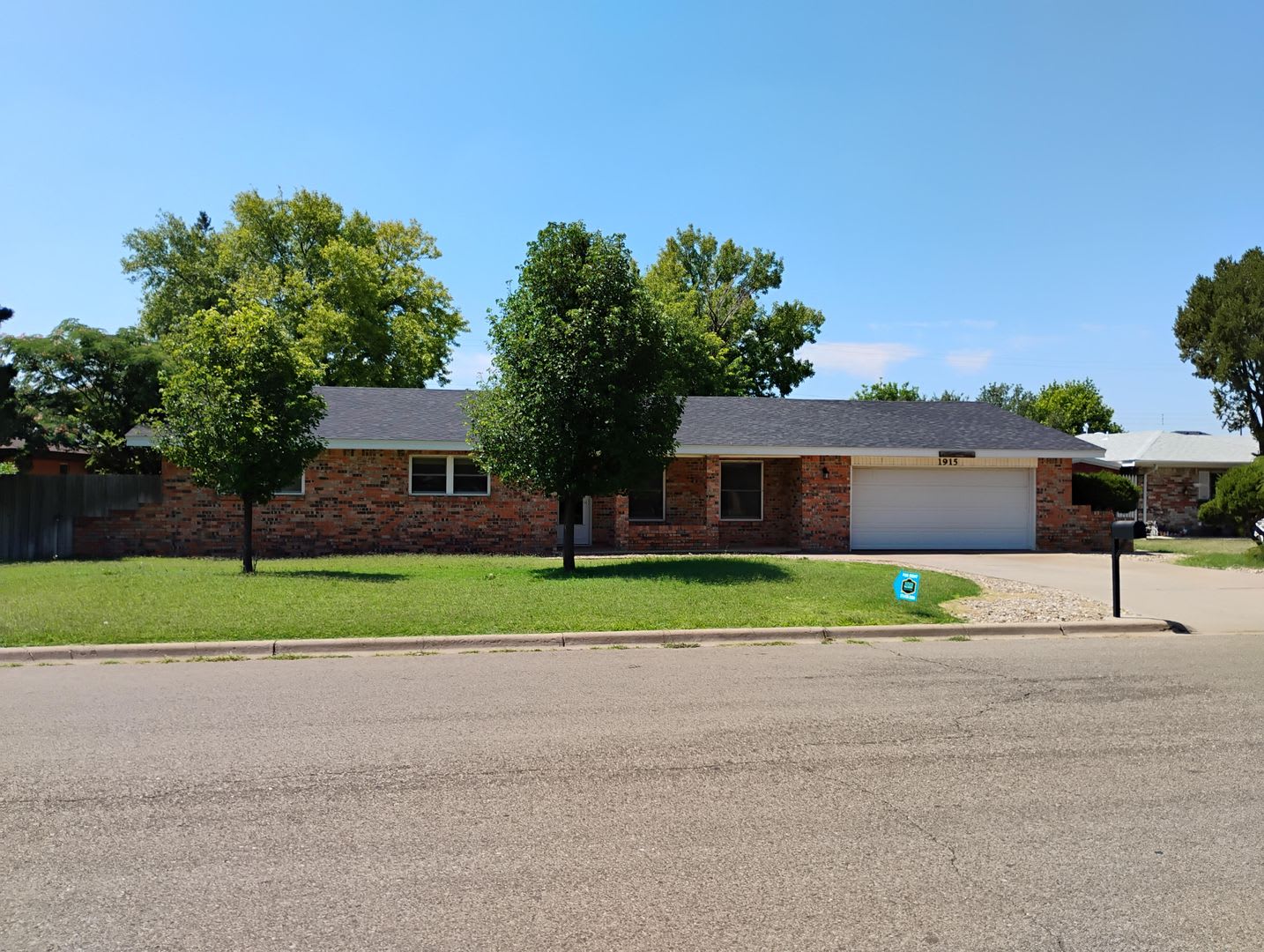 Beautiful 3 Bedroom Home, Zia School District! – photo 1