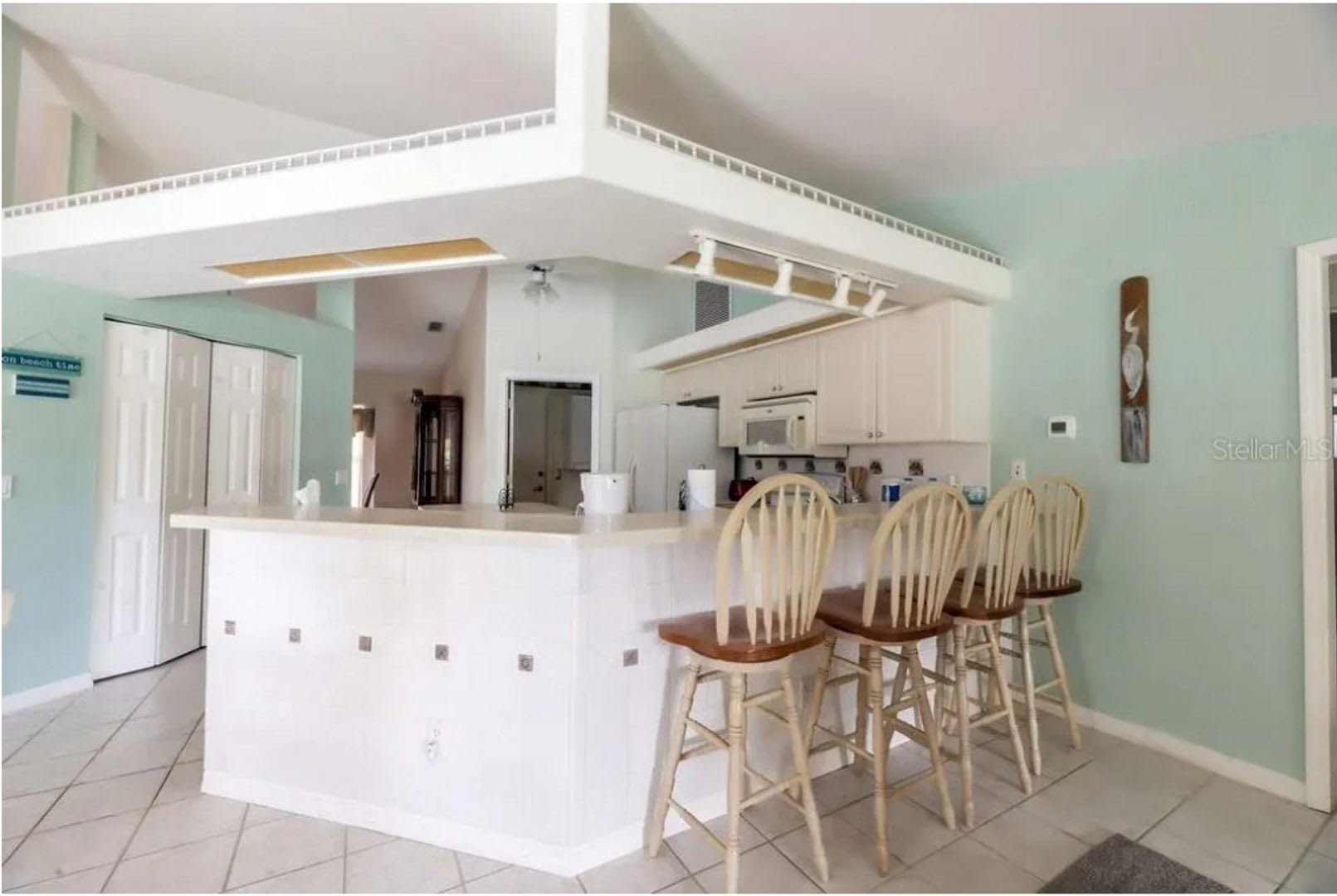 5 495 Month Beautifully Furnished Pool Home Seasonal Rental Lakefront Views Just Minutes From Manasota Key Beach – photo 5