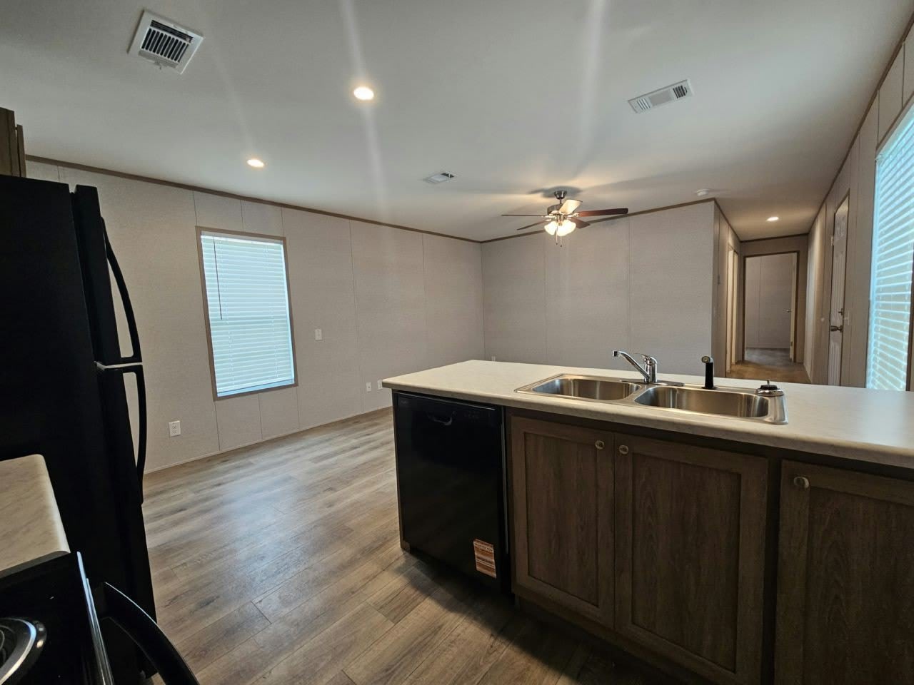518 Suwanee Drive – photo 4