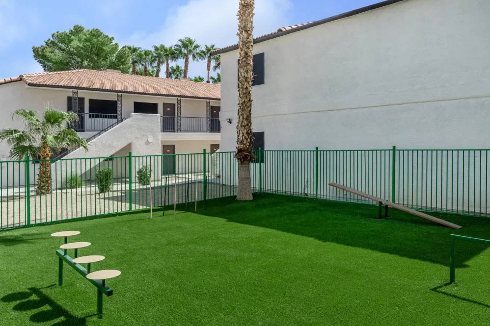 Dash Apartments – photo 2