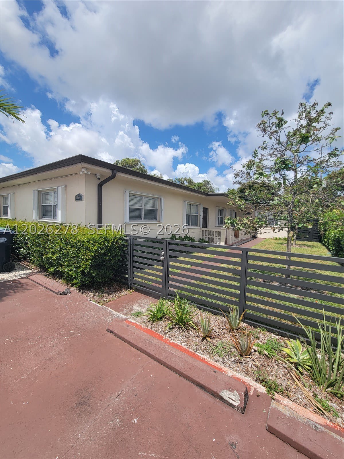 1052 SW 79th Ave – photo 1