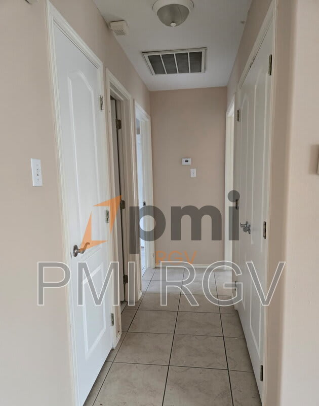 1711 Tampa St – photo 5