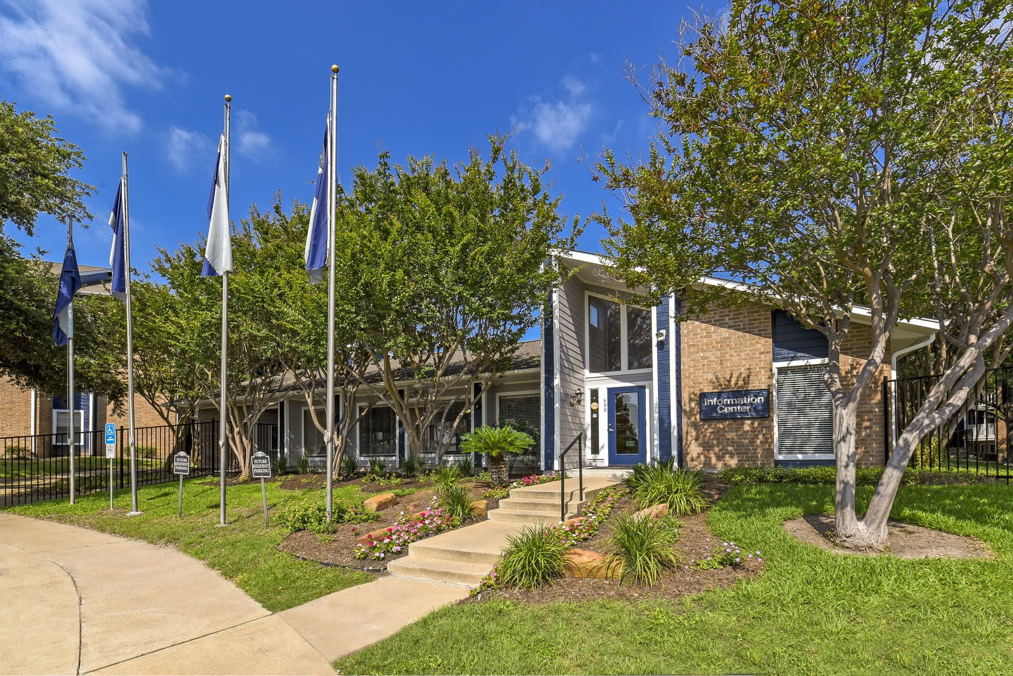 Remington House – photo 1