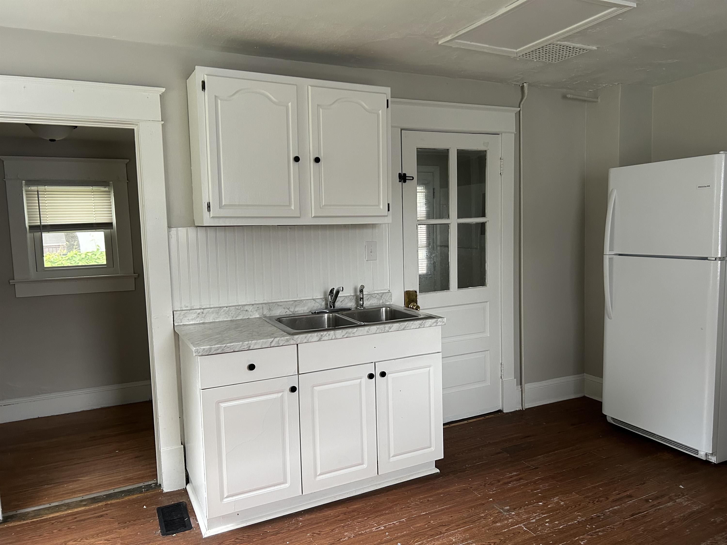 26 Jackson Ave – photo 4