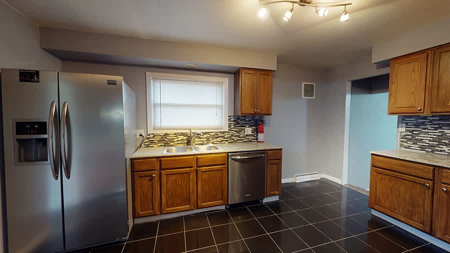 1022 E Colvin St – photo 3