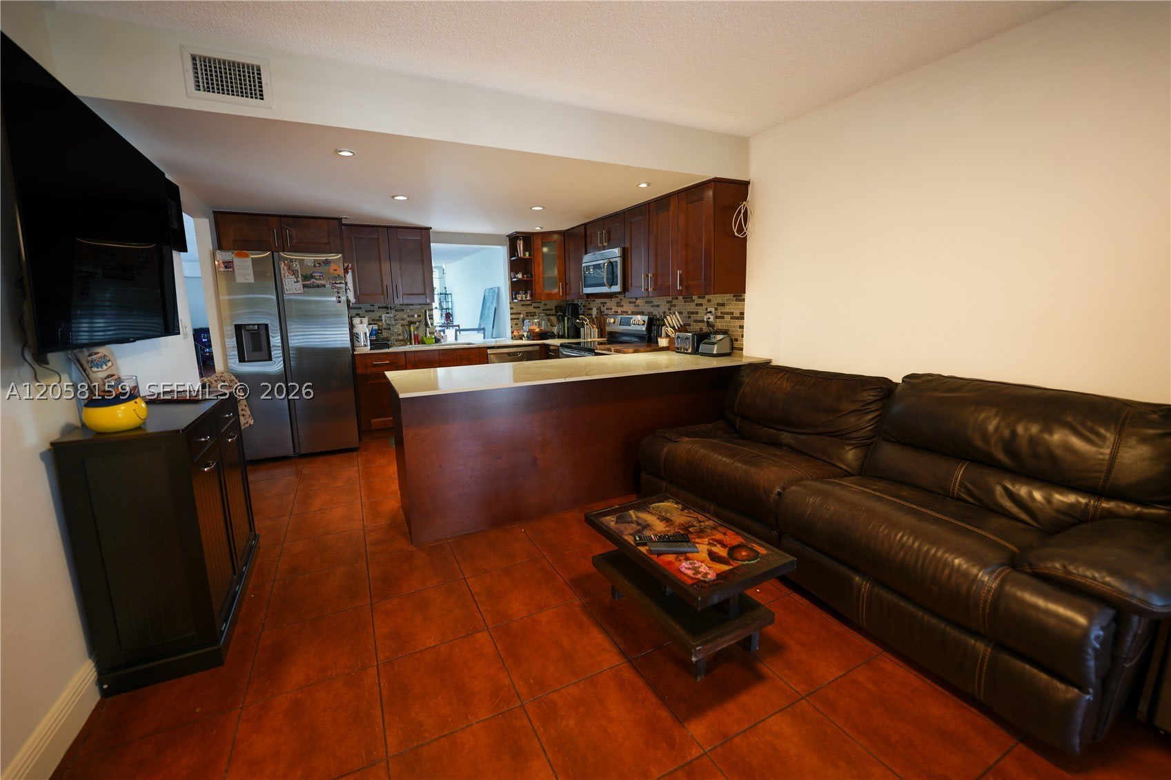 2200 NE 7th St – photo 2