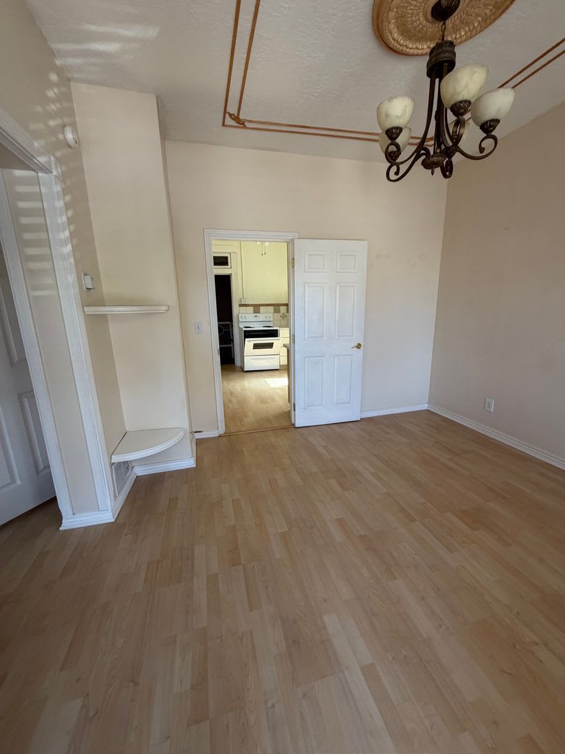 GET $875 OFF THE FIRST MONTHS RENT!!! – photo 5