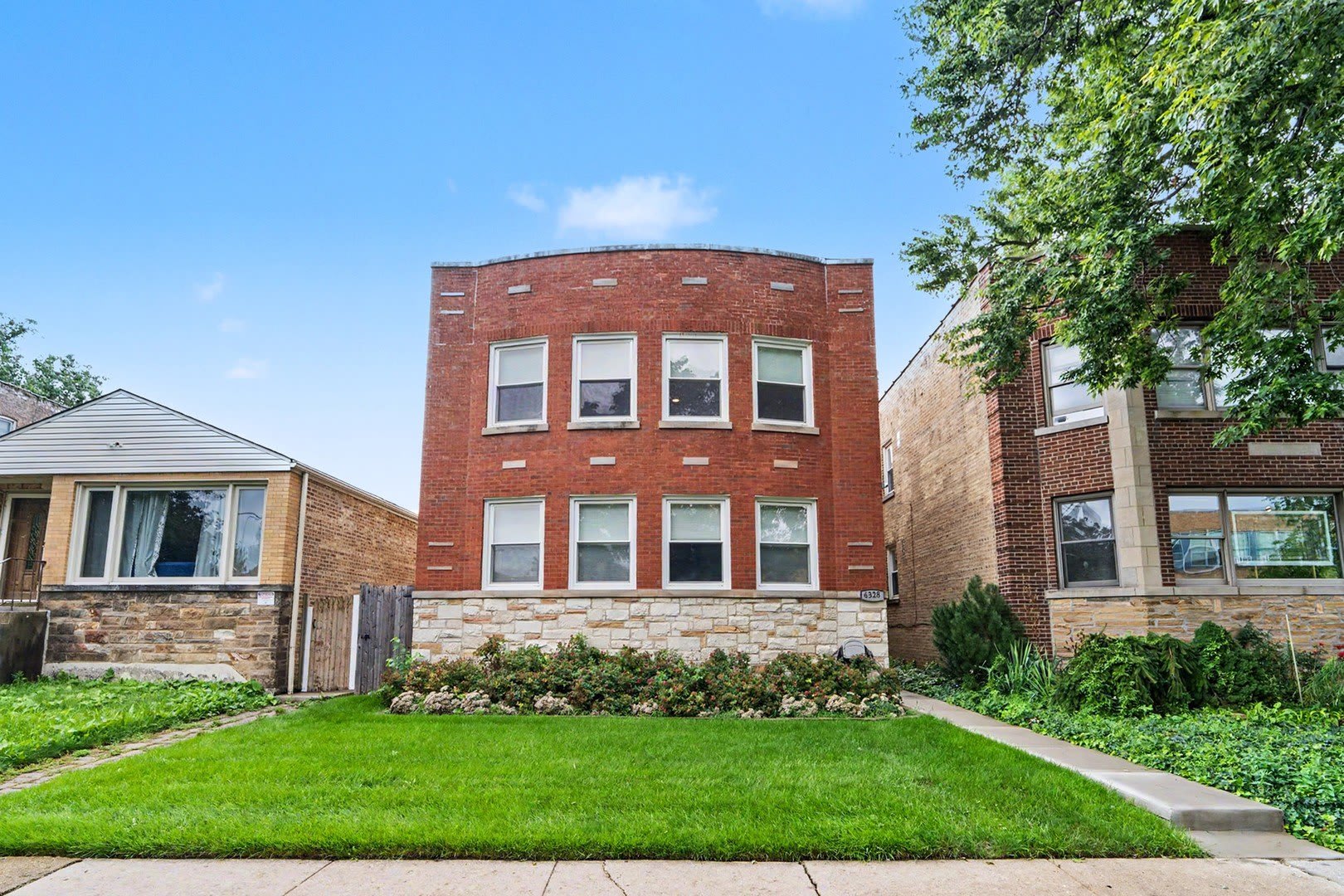 6328 N Whipple Street – photo 1