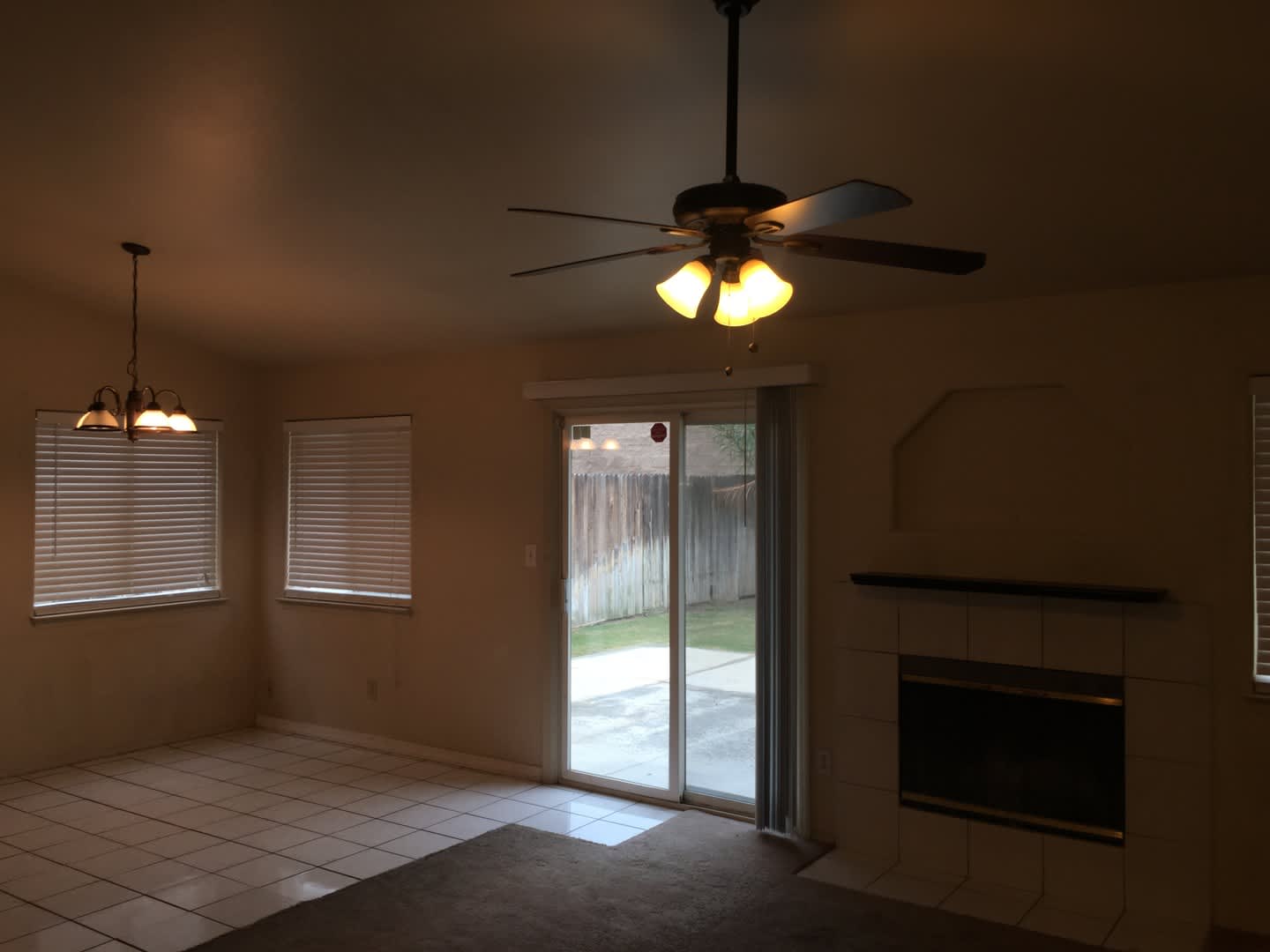3 Bedroom Home with Attached 2-Car Garage, Fireplace & Gardening Included – photo 4