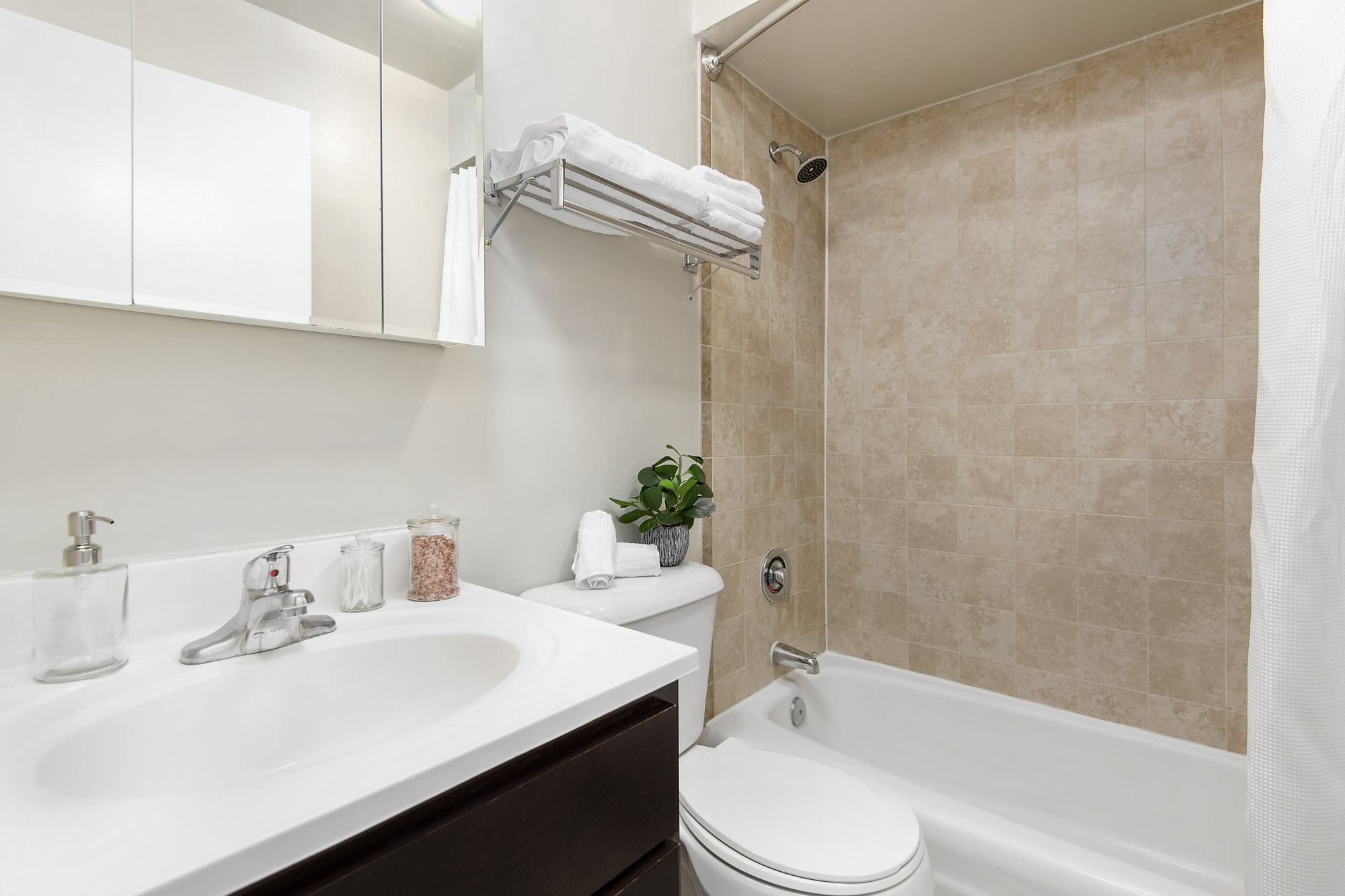 Reside On Pine Grove – photo 4
