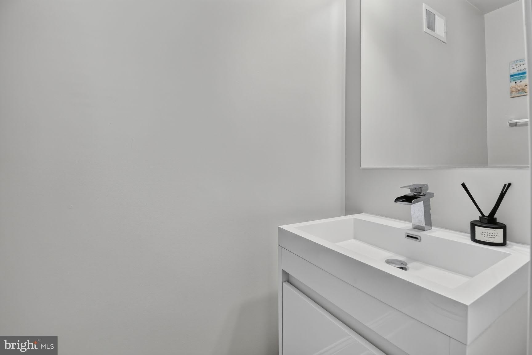 3101 CHESTNUT Street NE – photo 5